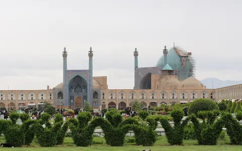 Naqsh-e Jahan Square, Isfahan