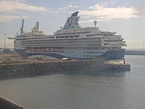 Lanzarote Cruise Port Webcam, Arrecife, Spain