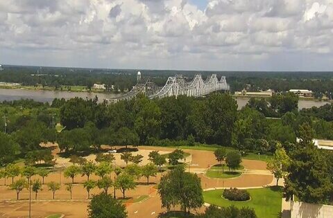 Natchez-Vidalia Bridge webcam