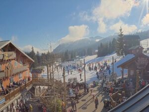 snoqualmie pass webcam