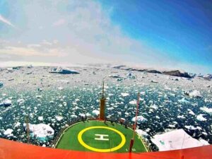 RRS Sir David Attenborough