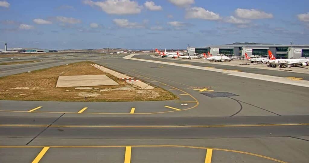 How Busy Is Istanbul Airport Right Now? Live IST Cam