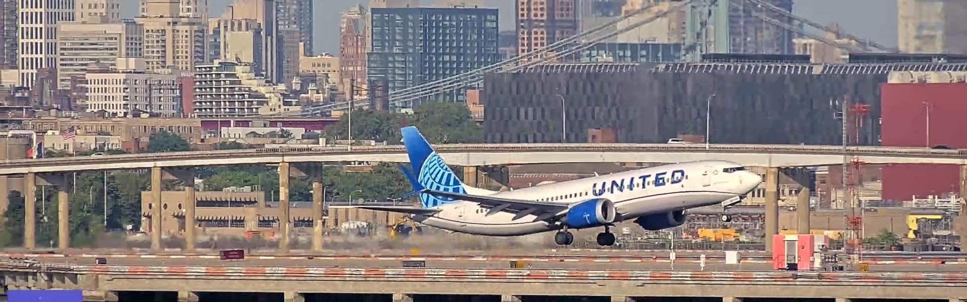 Best Airport Webcams for Plane Spotting