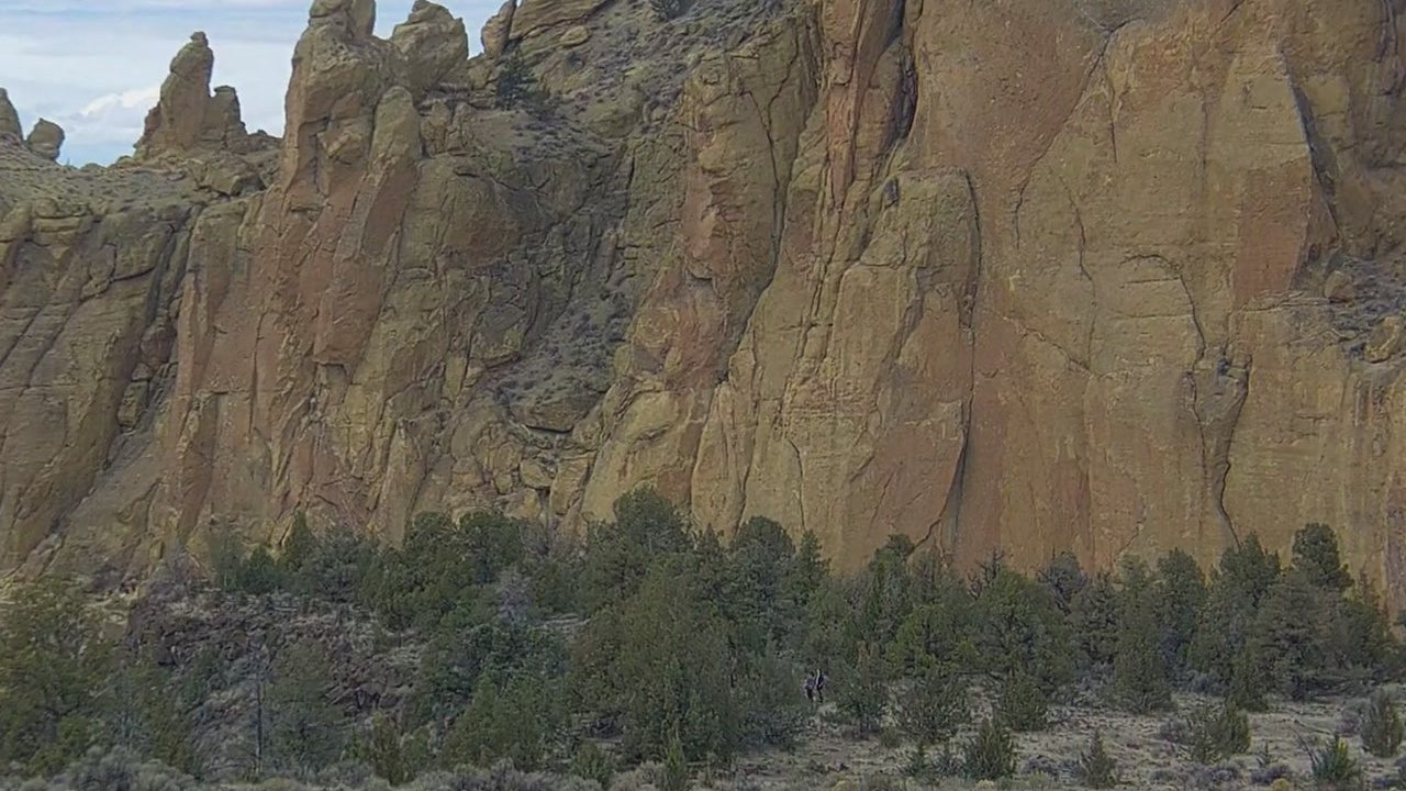 Smith Rock Webcam – Oregon’s Sport Climbing Cliffs